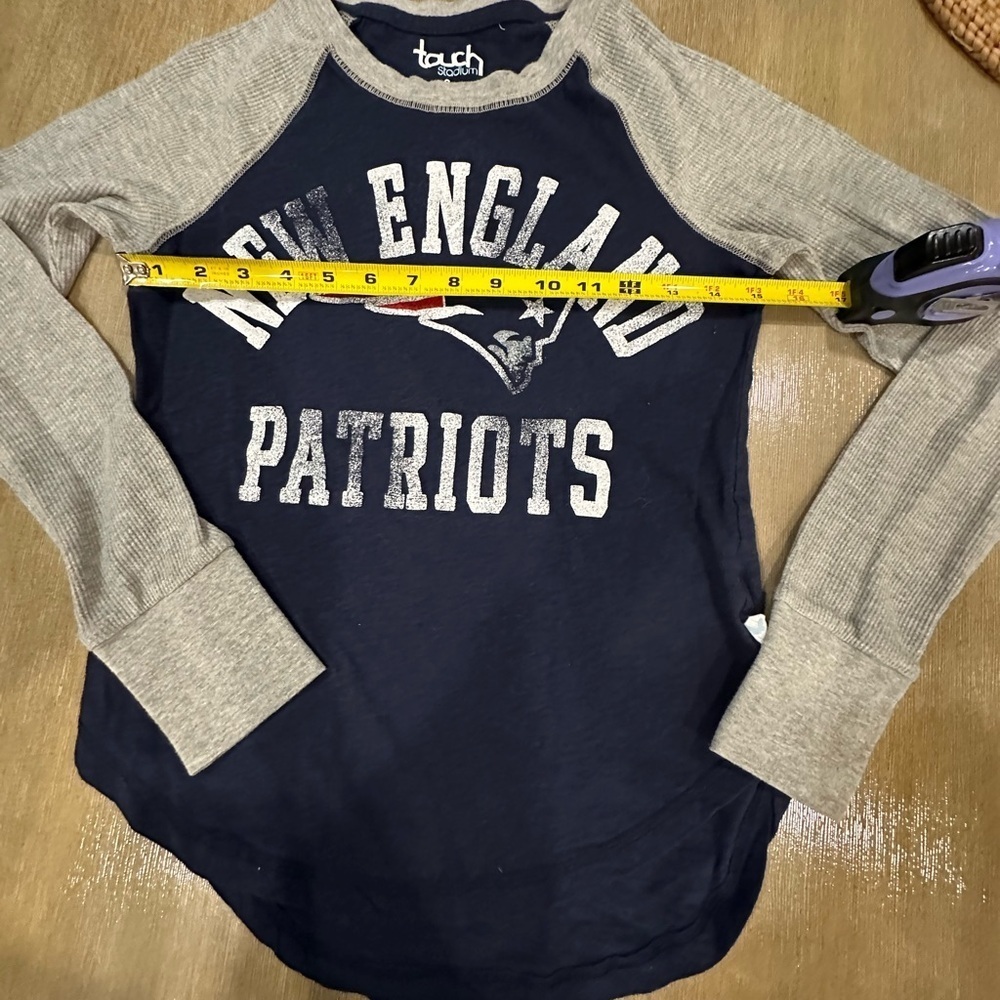 Touch stadium women’s small Patriots Navy and Gray Long Sleeve Tee - Picture 5 of 6